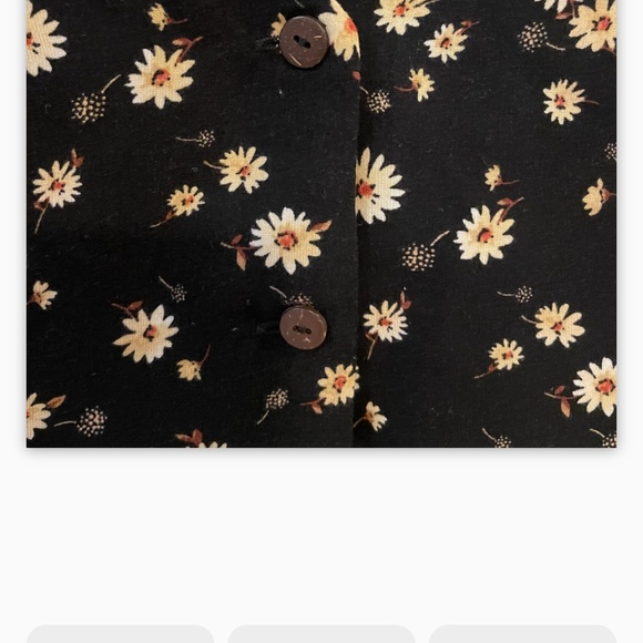 Forever 21 Women’s Crop Top with Sunflowers Size M - Picture 2 of 6